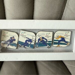 Pyeongchang 2018 Olympic Speed Skating Pins Set in Box Olympics Pin Collections